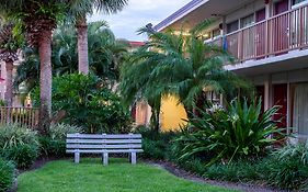 Red Roof Inn Naples 3*